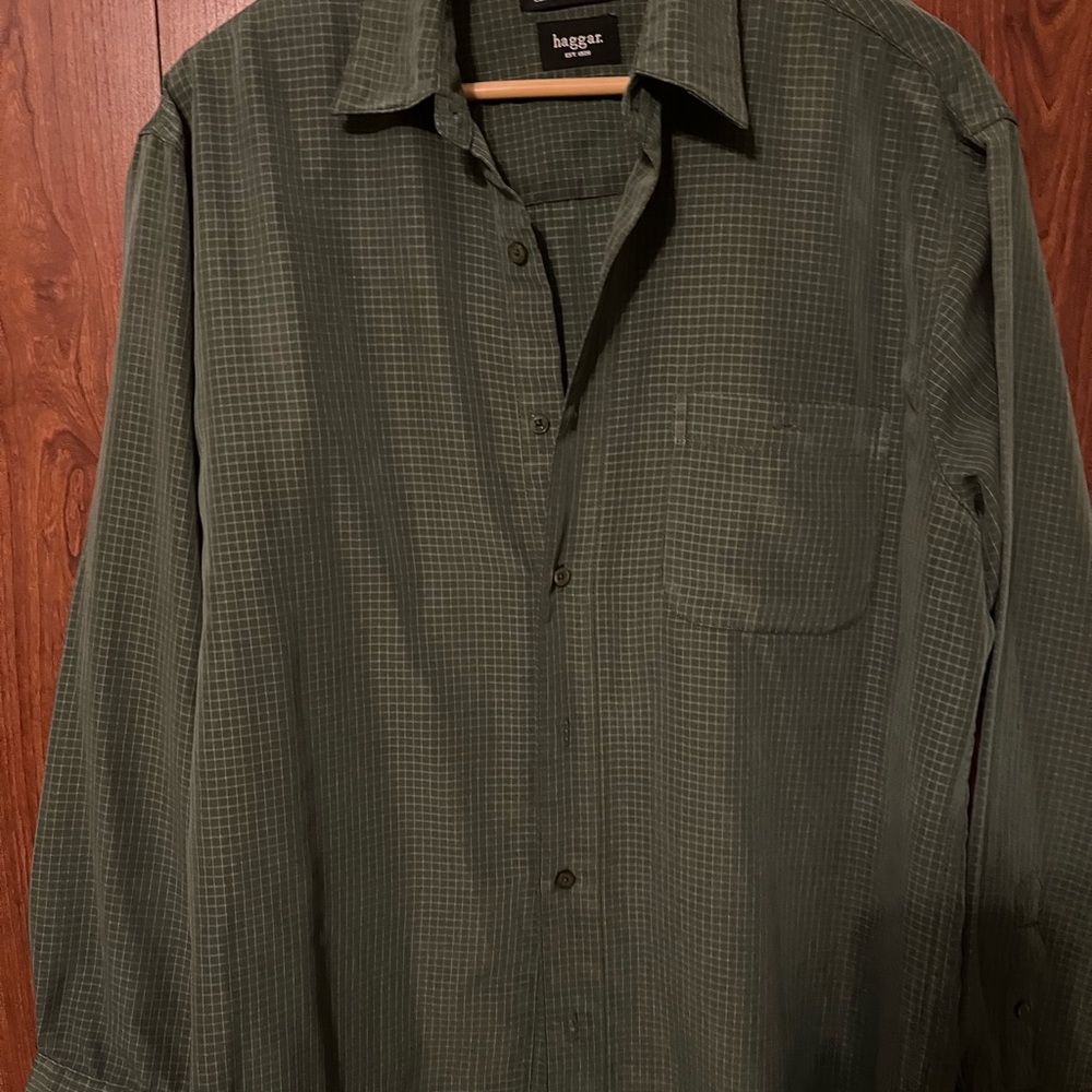 Men’s long sleeve shirt size L green